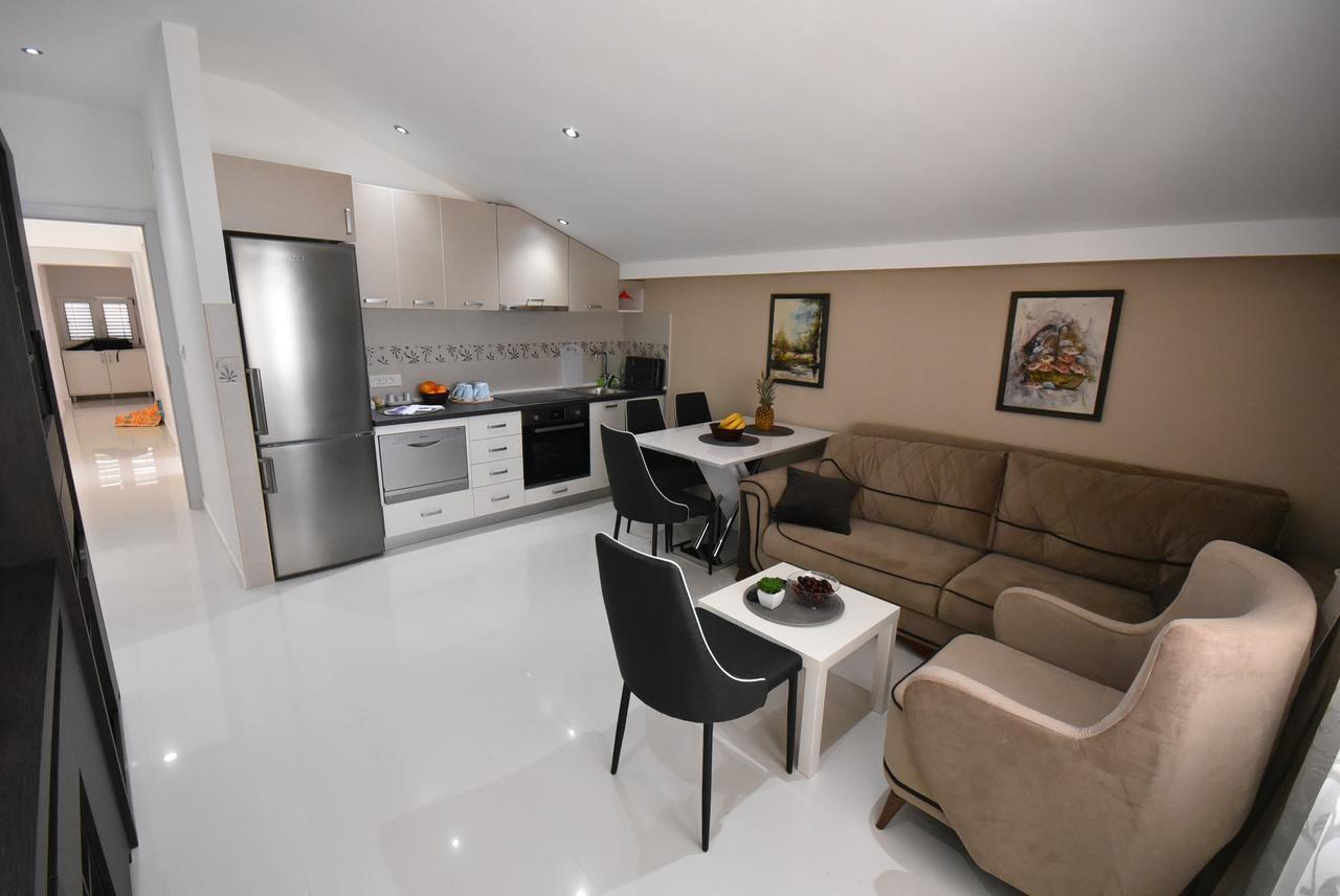 Apartment Aqua Herceg Novi Exteriör bild